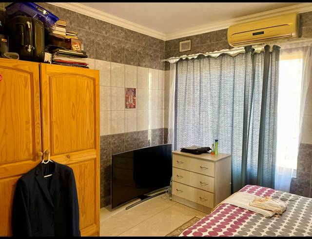 4 BEDROOM HOUSE FOR SALE IN WYEBANK
